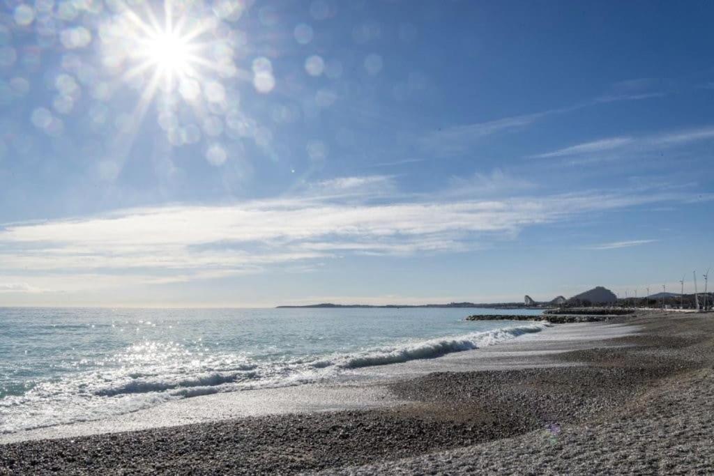 Splendide T2, 200m De La Mer, Climatise, Parking Apartment