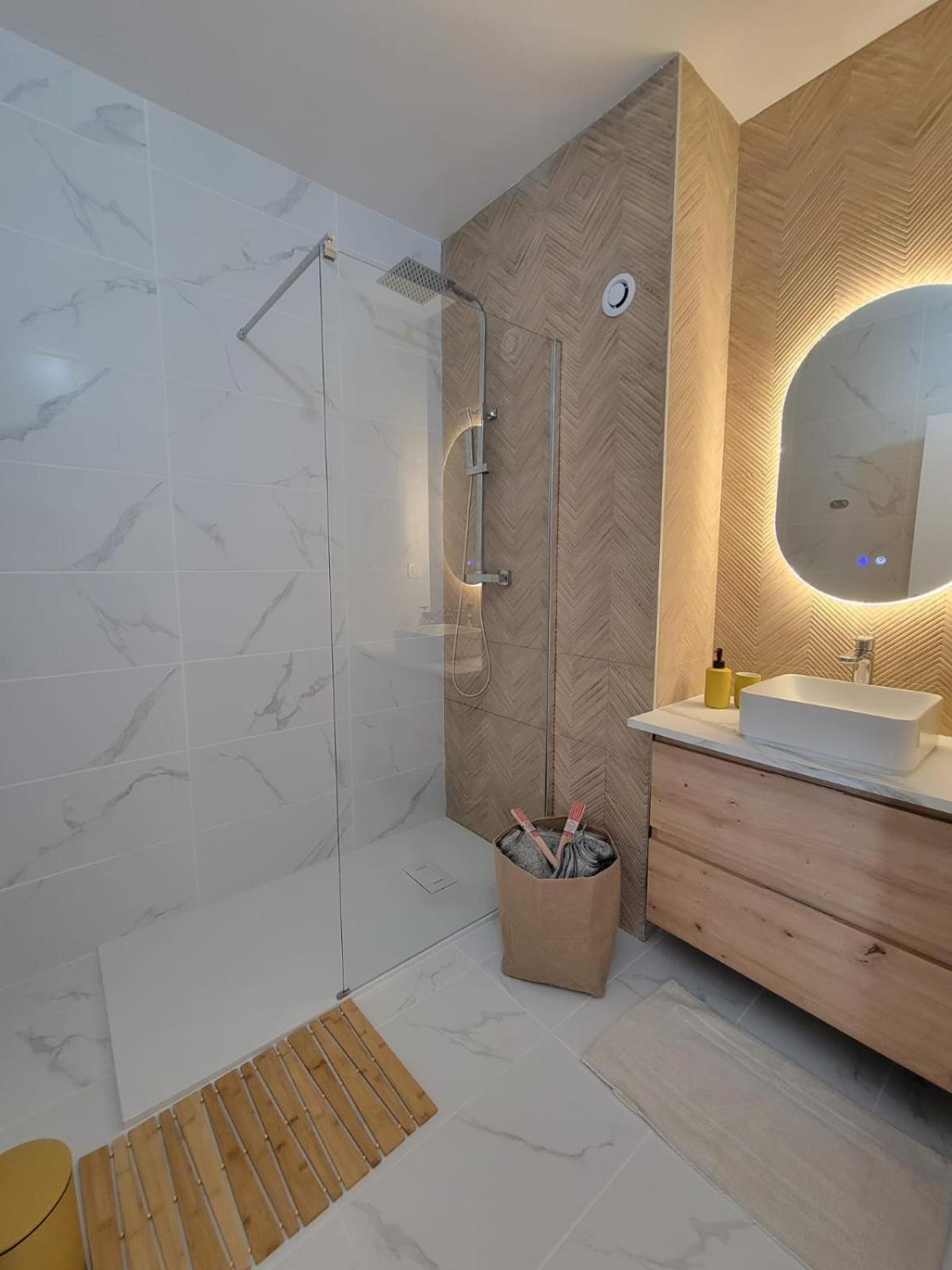 Apartment Splendide T2, 200m De La Mer, Climatise, Parking *