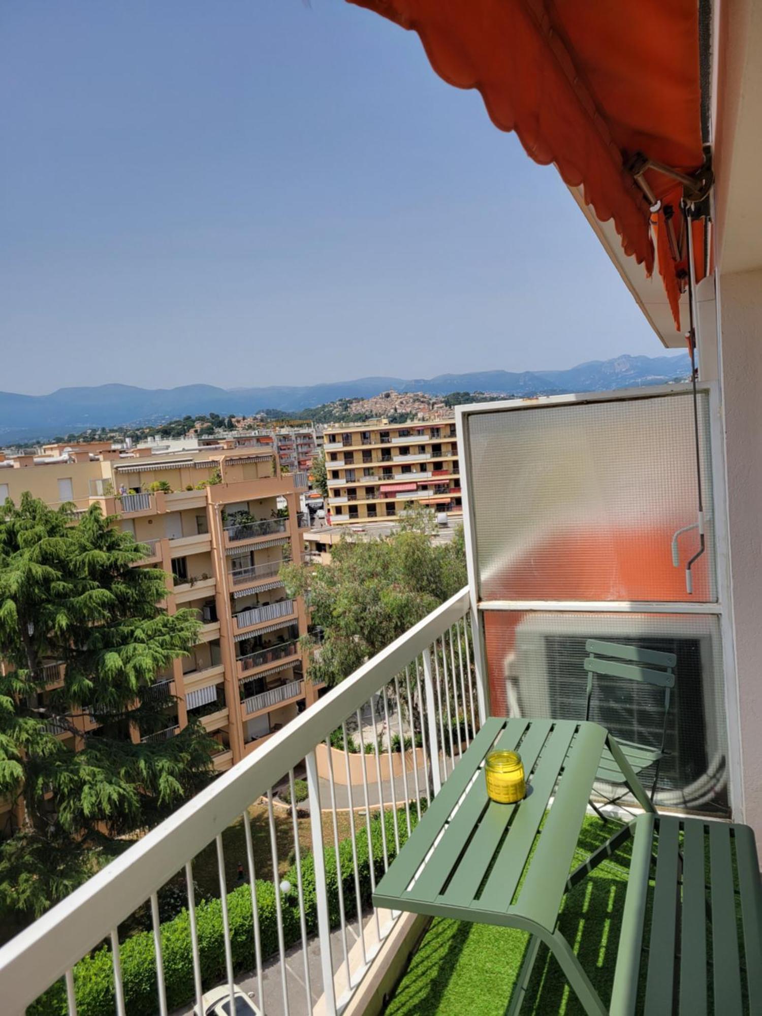 Splendide T2, 200m De La Mer, Climatise, Parking * Cagnes-sur-Mer